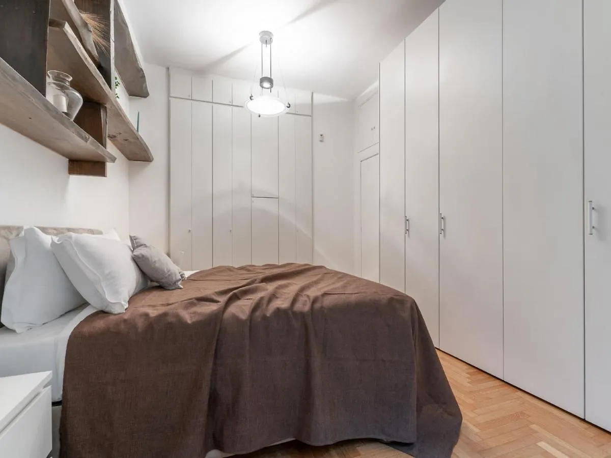 The Best Rent - Spacious Three-Bedroom Apartment In Moscova 米兰 意大利