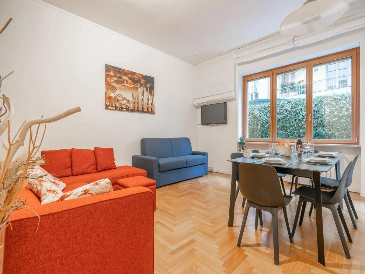 The Best Rent - Spacious Three-Bedroom Apartment In Moscova 米兰