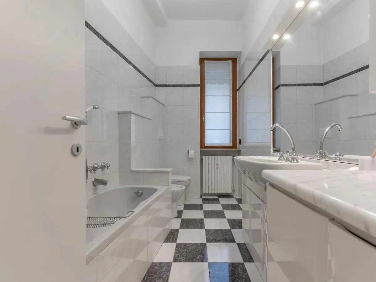 The Best Rent - Spacious Three-Bedroom Apartment In Moscova 米兰