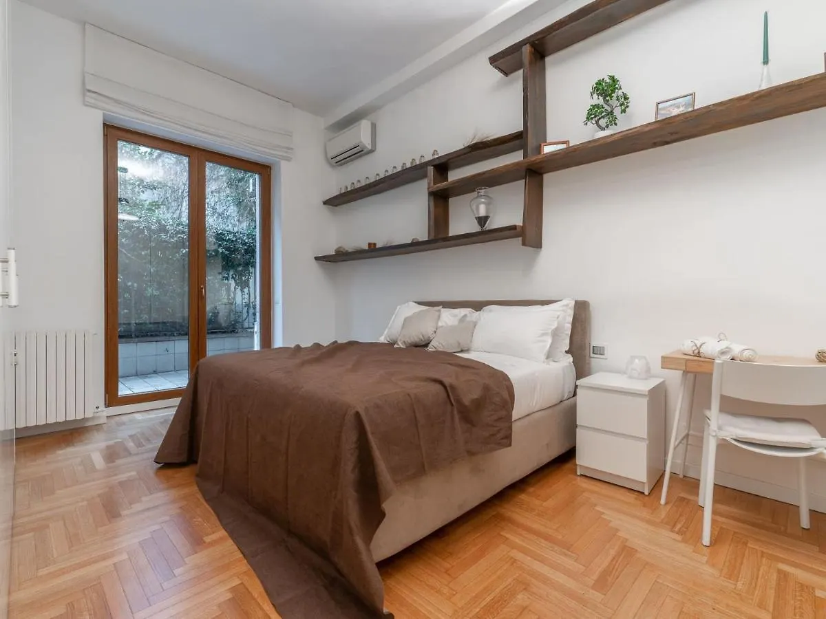 The Best Rent - Spacious Three-Bedroom Apartment In Moscova location