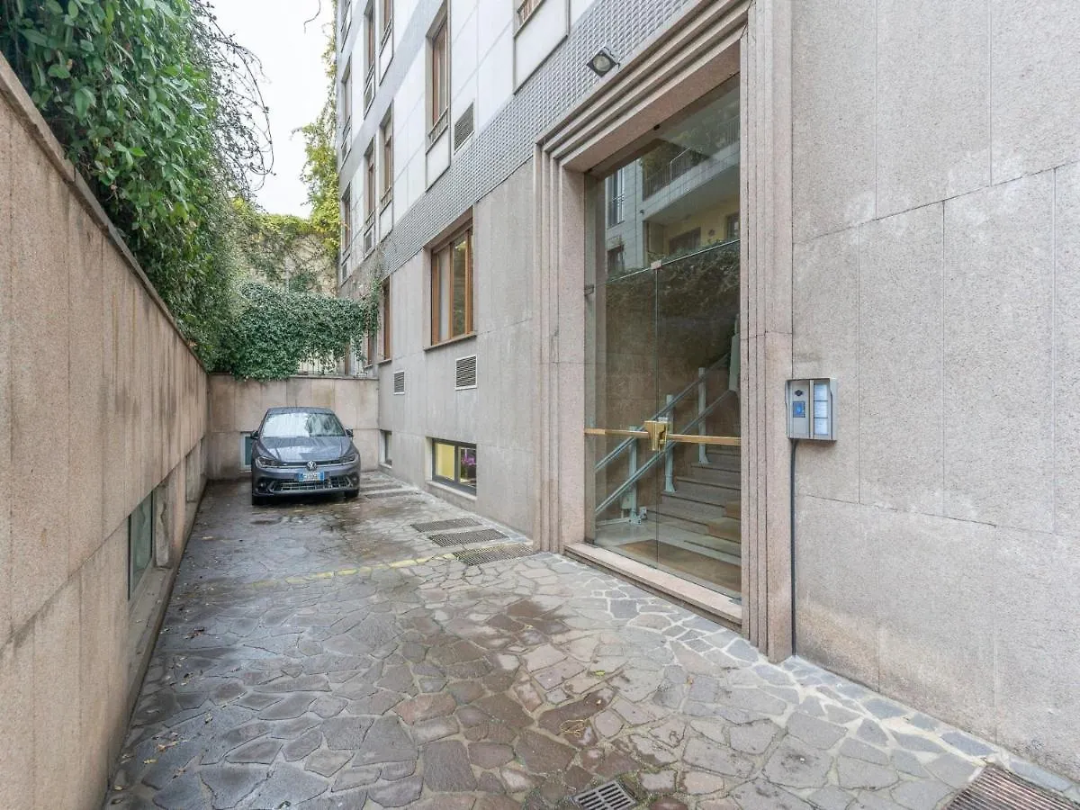 The Best Rent - Spacious Three-Bedroom Apartment In Moscova Milano